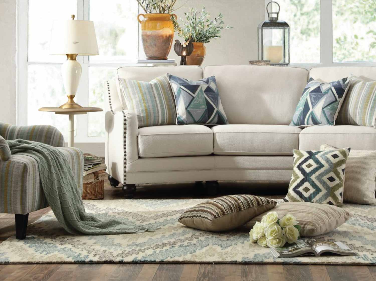 5 Hal yang Perlu Kamu Tahu Sebelum Membeli Sofa - Versailes